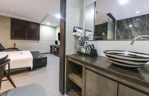 Yangsan Hotel | Welcoming IM Hotel: Spa, Breakfast & Child-Friendly Stay