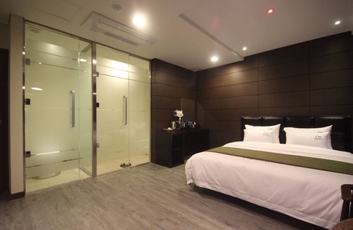 Yangsan Hotel | Welcoming IM Hotel: Spa, Breakfast & Child-Friendly Stay