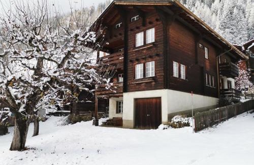 Niederwald House | Child-Friendly Retreat at Im Mättelti - Guest Rated 10/10