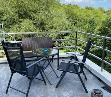 Gleiszellen-Gleishorbach Apartment | Discover Im Wald: Family & Pet-Friendly Retreat Awaits