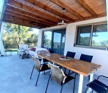 Salakos House | Imagio 22: Guest Rated 10/10 with Family & Pet-Friendly Amenities