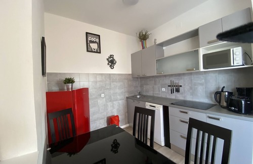 Cesarica House | Beachside Retreat with Tennis Court and Pool: Unit A3