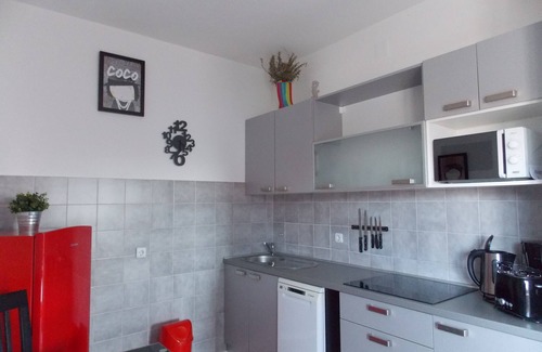Cesarica House | Beachside Retreat with Tennis Court and Pool: Unit A3