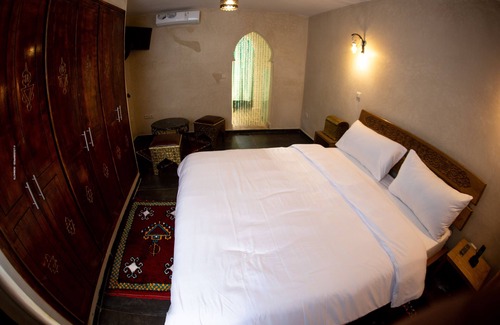 Ouarzazate House | Relaxing Retreat at Iminigran Maison d'Hôtes with Spa & Pool
