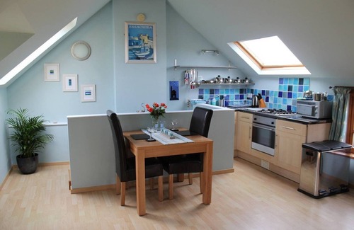 Liskeard Apartment | Immaculate 1-Bed Apartment in Cornwall with Hot Tub