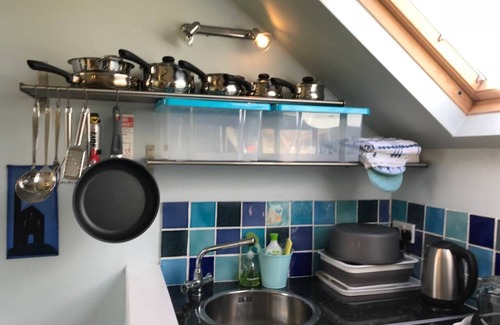Liskeard Apartment | Immaculate 1-Bed Apartment in Cornwall with Hot Tub