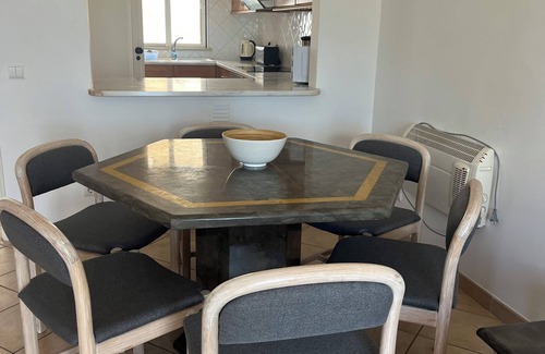 Albufeira Apartment | Immaculate 2-Bed Apartment with Oceanfront Views
