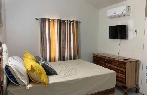 Discovery Bay House | Welcoming 2-Bed House in Discovery Bay for Family Fun