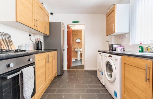 Bootle House | Inviting 4-Bed House Steps from Anfield and Goodison