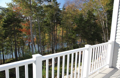 Edgecomb House | Immaculate Waterfront Retreat in Boothbay with EV Charging