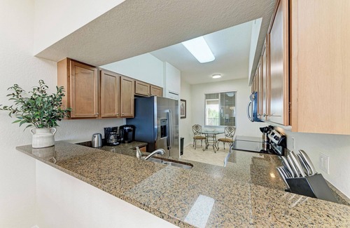 Bradenton Condo | Immaculate Condo in Premier Golf & Tennis Community