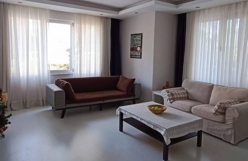 Eski Lara Apartment | Cozy 2-Bed Apartment with Ocean View in Antalya Lara