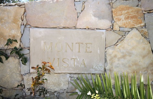 Olhao Villa | Immaculate Villa with Infinity Pool & Spa - 9.6/10 Rated