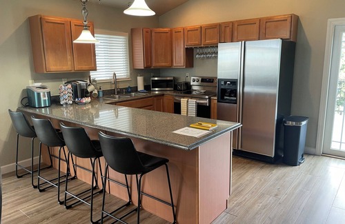 Rapid City House | Beautiful Valley Retreat with Hot Tub & Spa Amenities
