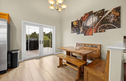 Rapid City House | Beautiful Valley Retreat with Hot Tub & Spa Amenities