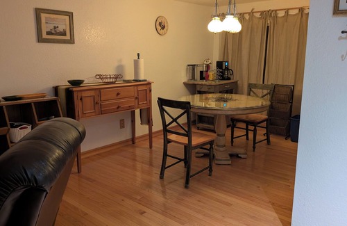 South Capitol Condo | Immaculate One-Bedroom Retreat in South Capitol