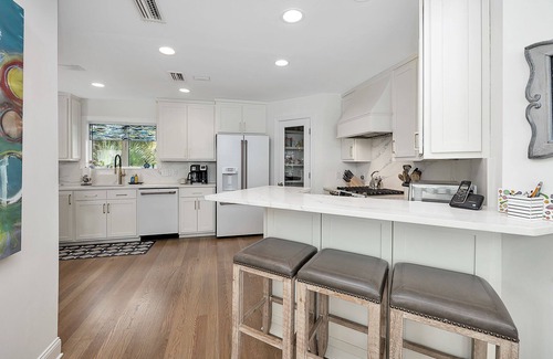 East Beach House | Immaculate Oceanfront Escape with Pool & Spa, 10/10 Rating