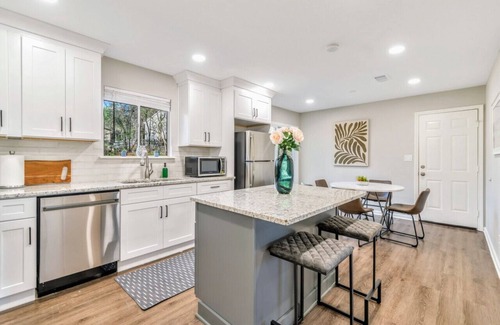 Rex House | Immaculate 3BR Pet-Friendly Retreat with Fenced Yard