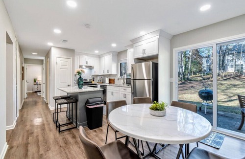 Rex House | Immaculate 3BR Pet-Friendly Retreat with Fenced Yard