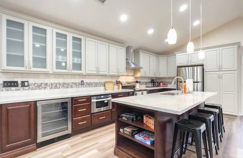 Chandler House | Immaculate Single-Story 3-Bedroom Retreat in Chandler