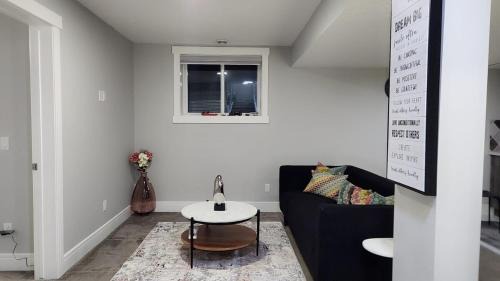 Airdrie Apartment | Immaculate suite in Airdrie