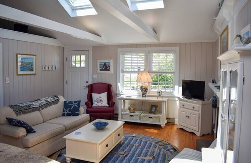 West Dennis House | Immaculate Two Bedroom Retreat Near West Dennis Beach