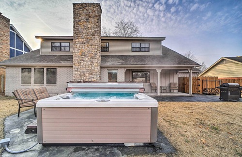 South Tulsa Cottage | Tranquil Woodland View Retreat with Hot Tub & Pet-Friendly
