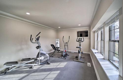 South Tulsa House | Inviting Woodland View Retreat with Hot Tub & Pet-Friendly