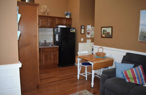 Dennis Port House | Immaculate 2-Bedroom Duplex Near Sea Street Beach