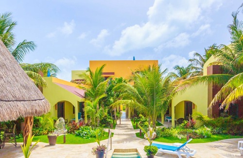 Colonia Salina Chica Villa | Immaculate Villa with Saltwater Pool, Steps from Beach