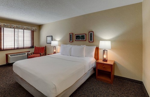 Galena Hotel | Discover Galena's History at a Cozy Inn with Free Breakfast