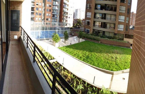 Caminos de San Lorenzo Apartment | Embrace Comfort in a Cozy Apartment for 4 with Garage