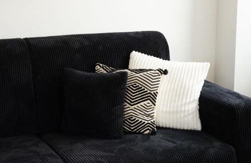La Fleche Apartment | Immeuble H4 - Cozy Stay with Family-Friendly Amenities