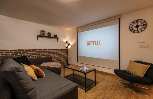 Reims City Centre House | Spacious Immeuble in Hyper Centre: 4-Star Stay for Families