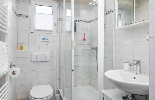 Calberlah Apartment | Oceanfront Natur Design Apartments with Kitchen & Parking