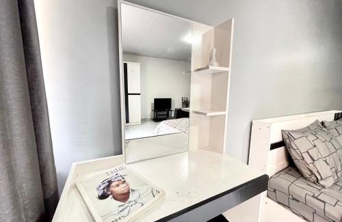 Ban Mai Apartment | Pet-Friendly Stay at Impact Arena C3 Milo with Breakfast