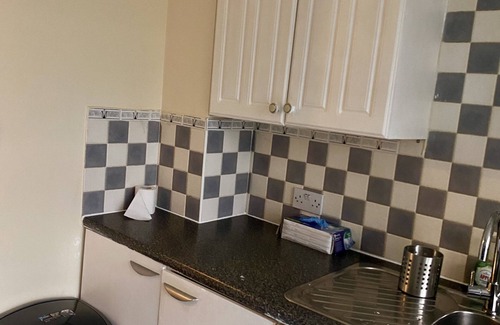 Thamesmead Apartment | Stylish 2-Bed Apartment in London with Family Amenities