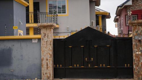 Accra Apartment | Pet-Friendly 2-Bed Apartment in Accra - Ideal for Families