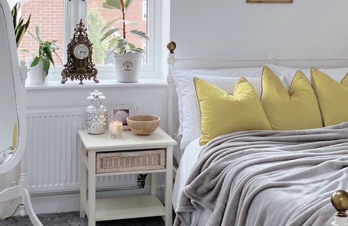 Bicester House | Stylish 2 Bedroom House in Bicester - Rated 10/10 by Guests