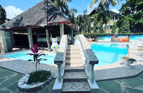 Diani Beach House | Beachfront 2-Bed House with Pool in Diani Beach, Kenya