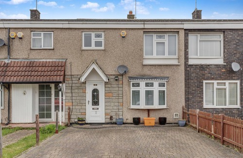 Basildon House | Impeccable 3-Bed House with Breakfast in Basildon