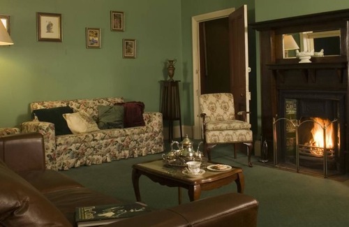 Broken Hill Hotel | Imperial Fine Accommodation: Eco-Friendly & Family Focused