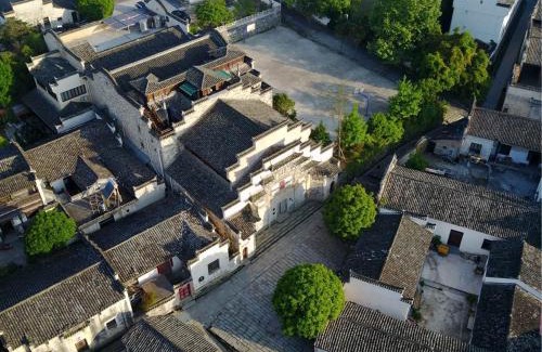 Yi County Hotel | Explore Imperial Guard Boutique Hotel with Pet-Friendly Amenities