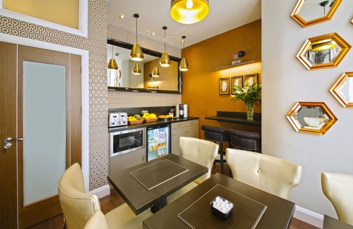 London Borough of Hounslow Hotel | Discover Imperial Guest House: Family-Friendly & Breakfast Included