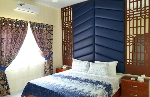 PECHS House | Budget-Friendly Stay at Imperial Guest House with Breakfast