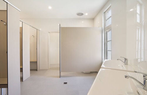 Singleton Hotel | Guest Rated 10/10: Imperial Hotel Singleton with Dining & More