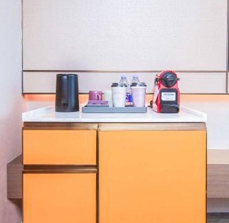 Guangzhou Central Business District Hotel | Oceanfront Elegance at Imperial Traders Elong Hotel
