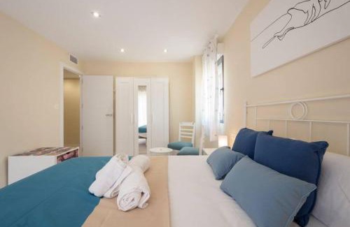 Figares Apartment | Elegant Apartment near Palacio de Congresos - 9.2/10 Rating