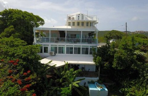 Sardinera Apartment | Beautiful Caribbean Sea View with Pool and Spa Amenities