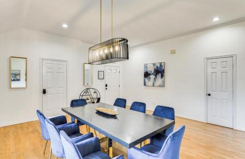 Irving House | Ideal Getaway: Heated Pool & Spa Minutes from DFW Airport